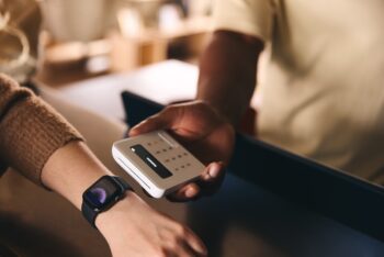 kontaktlose Zahlung mit Smart-Watch