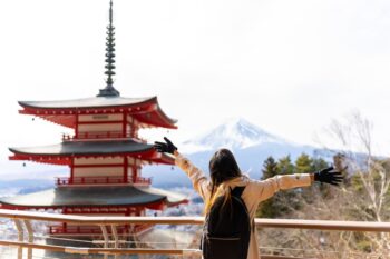 Reisende in Japan